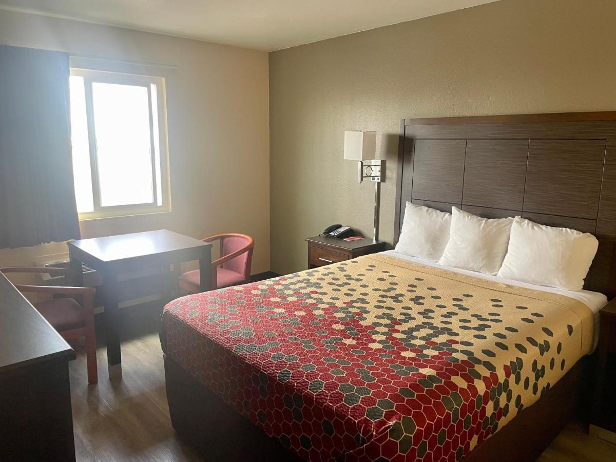 Econo Lodge Inn & Suites Corning Zewnętrze zdjęcie