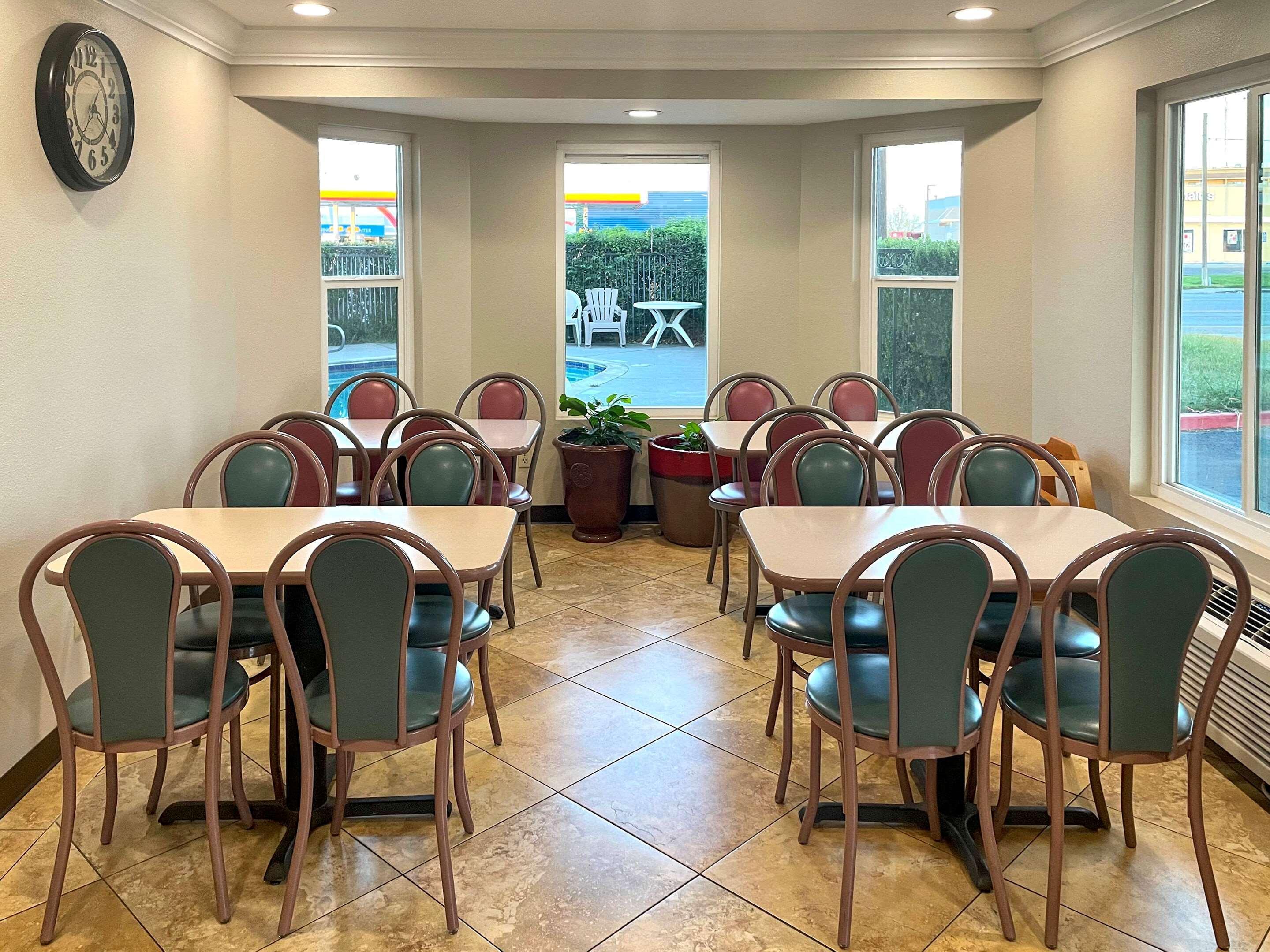 Econo Lodge Inn & Suites Corning Zewnętrze zdjęcie
